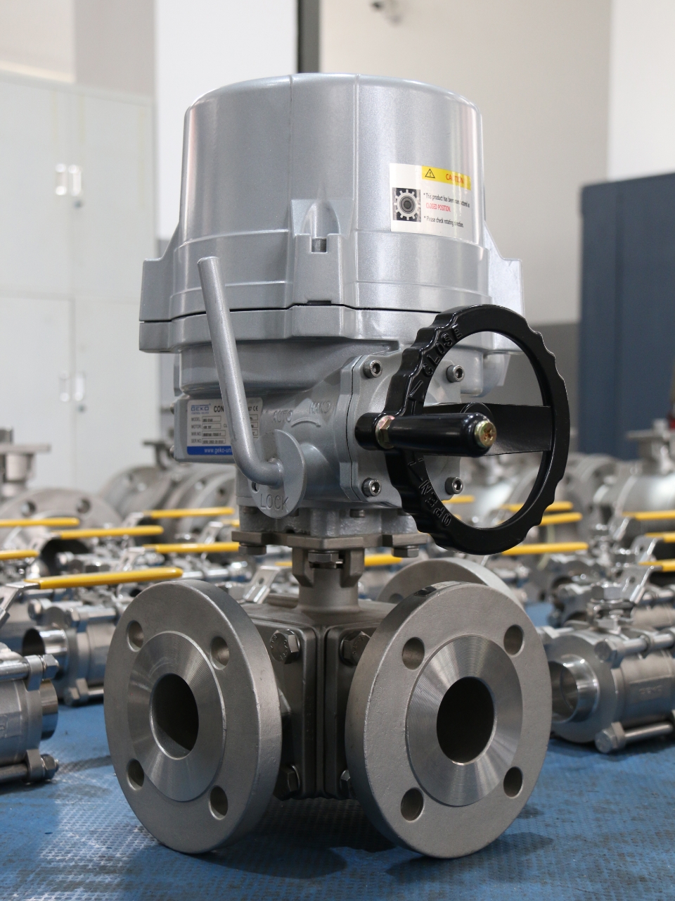 Vanne à bille à commande proportionnelle 3 voies modifiée intégrée au système d'exploitation