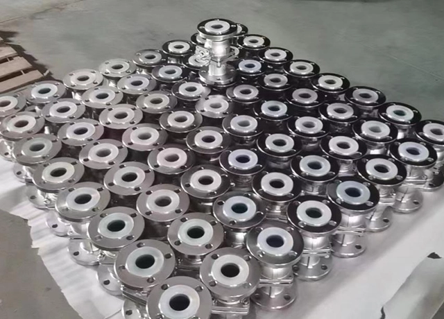 Caractéristiques des vannes à bille revêtues de PFA